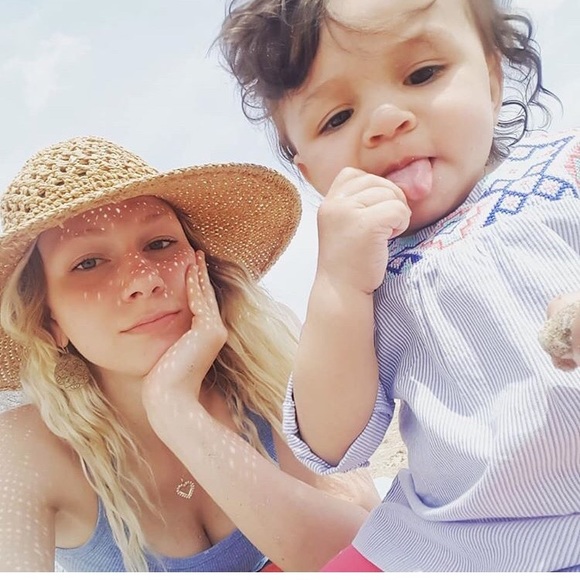 Welcome to my closet! ๐ - Picture 3 of 7